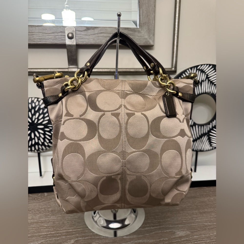 Coach shoulder bag
